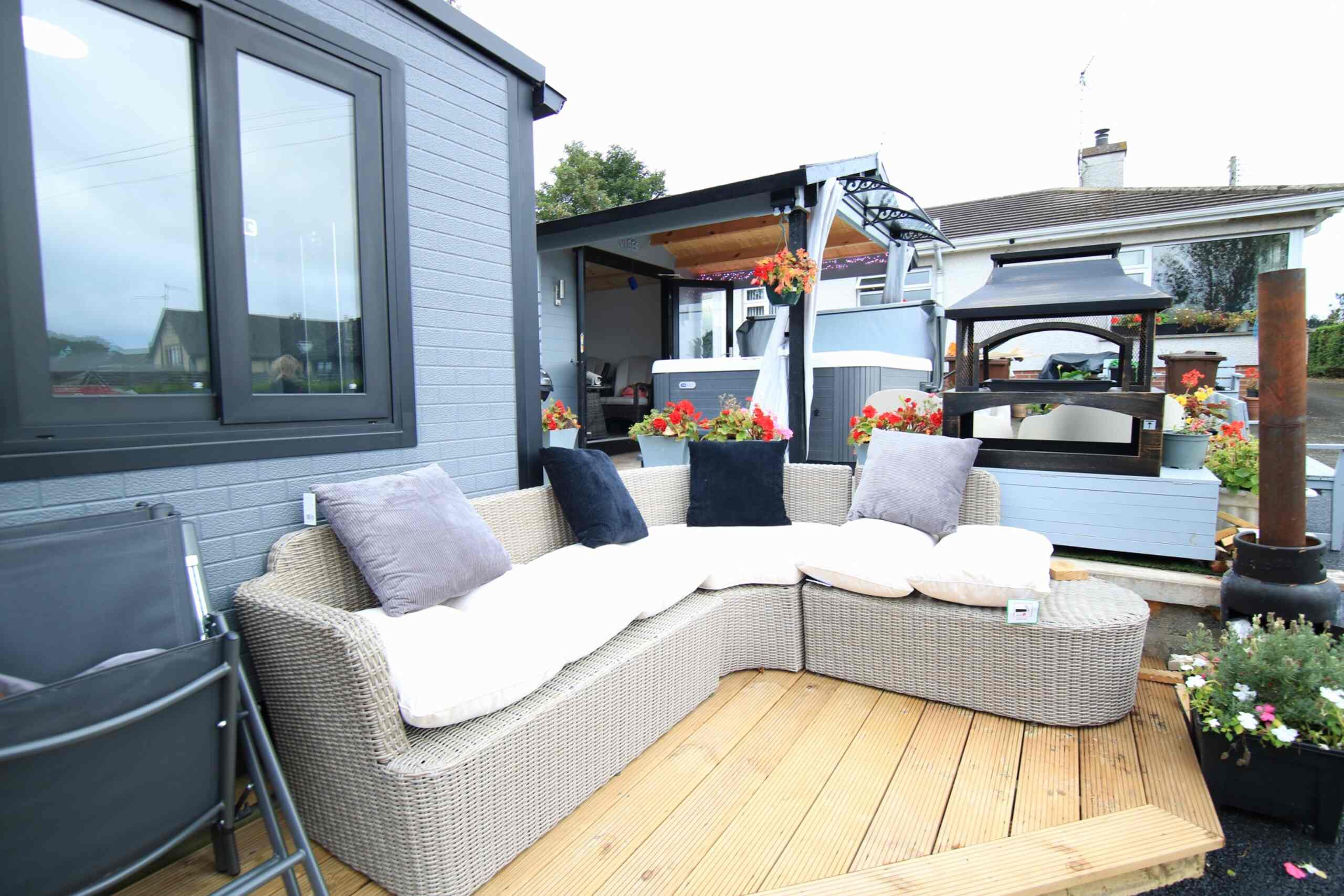 Outdoor Deck and Lounge Seating